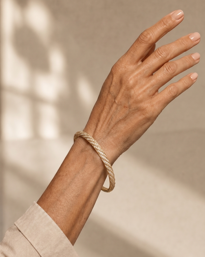 Topazia | Twisted Crystal Inlay Slim Bangle